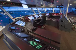 Norwegian Joy - Bridge